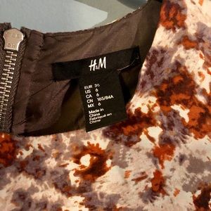 •• H&M Flower Printed Dress ••